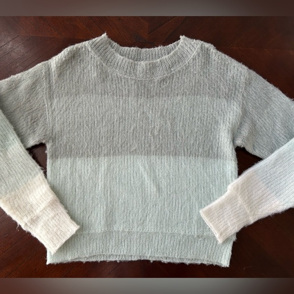 Free People Soft Gray and Cream Sweater - Picture 3 of 8